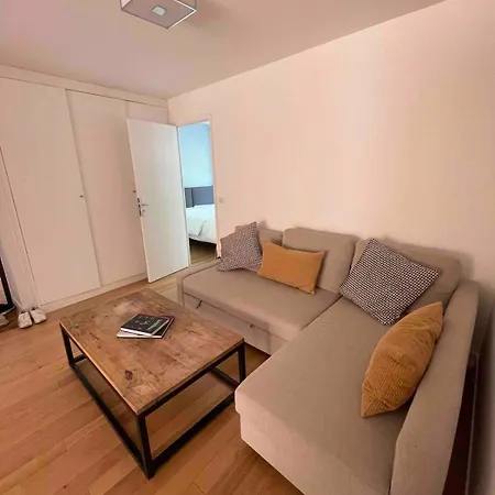 4 Bedroom - Near Docks And Metro * Ruan